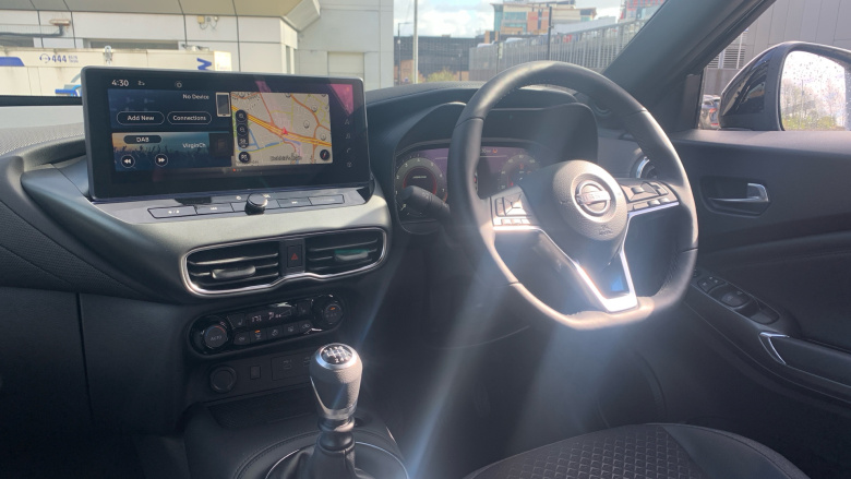 Nissan Juke 1.0 DiG-T N-Connecta 5dr Petrol Hatchback